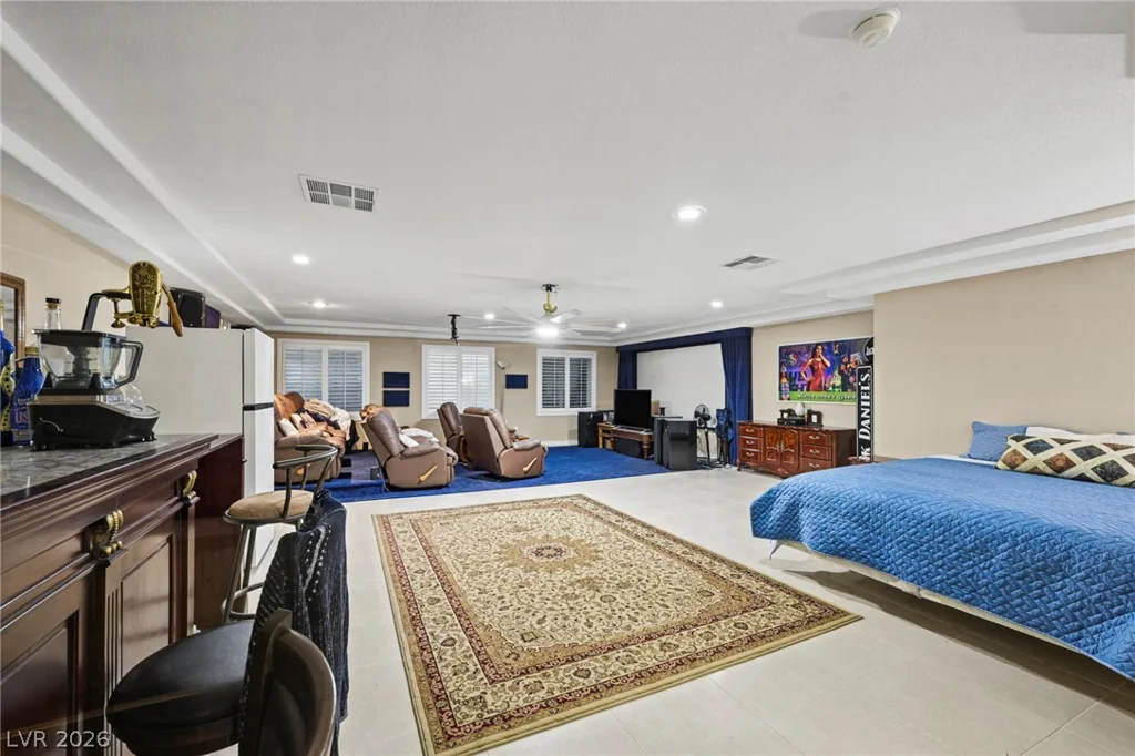 7611 Leybourne, Las Vegas, NV 89131