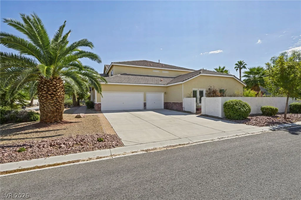 7611 Leybourne, Las Vegas, NV 89131