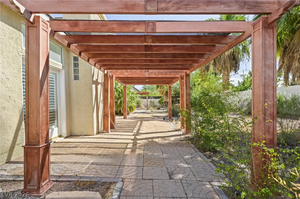7611 Leybourne, Las Vegas, NV 89131