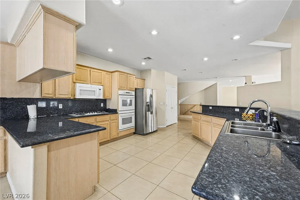 7611 Leybourne, Las Vegas, NV 89131