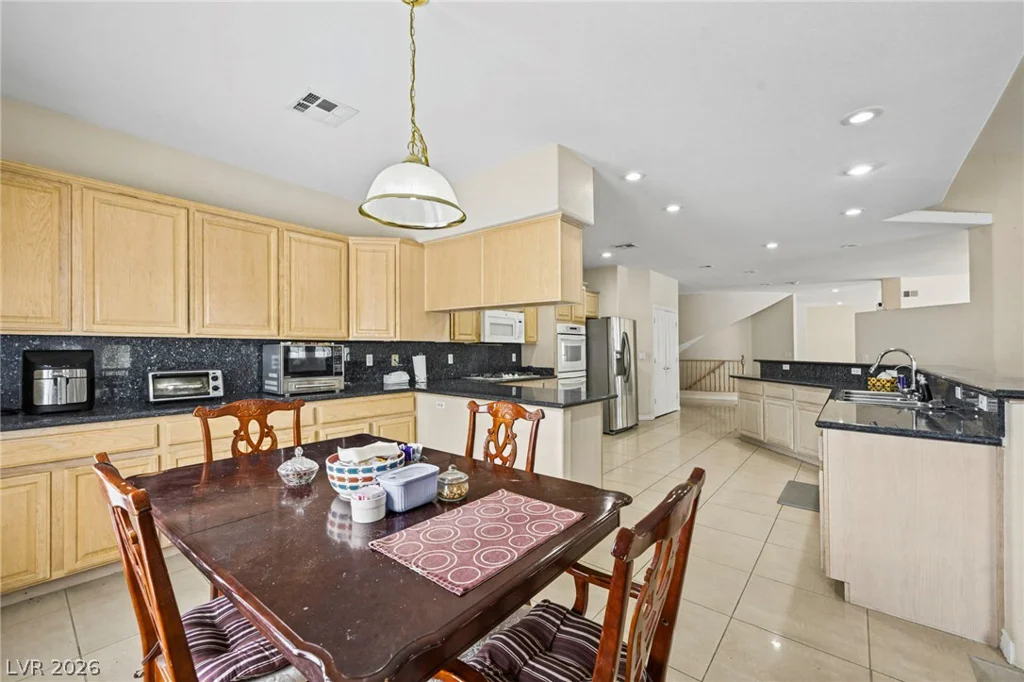 7611 Leybourne, Las Vegas, NV 89131