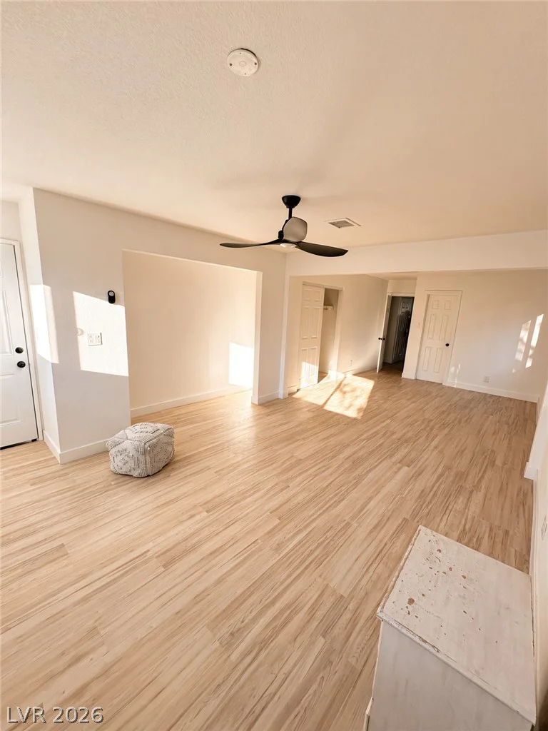864 Parkhurst, Las Vegas, NV 89107