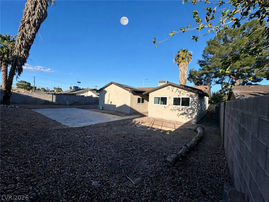 864 Parkhurst, Las Vegas, NV 89107