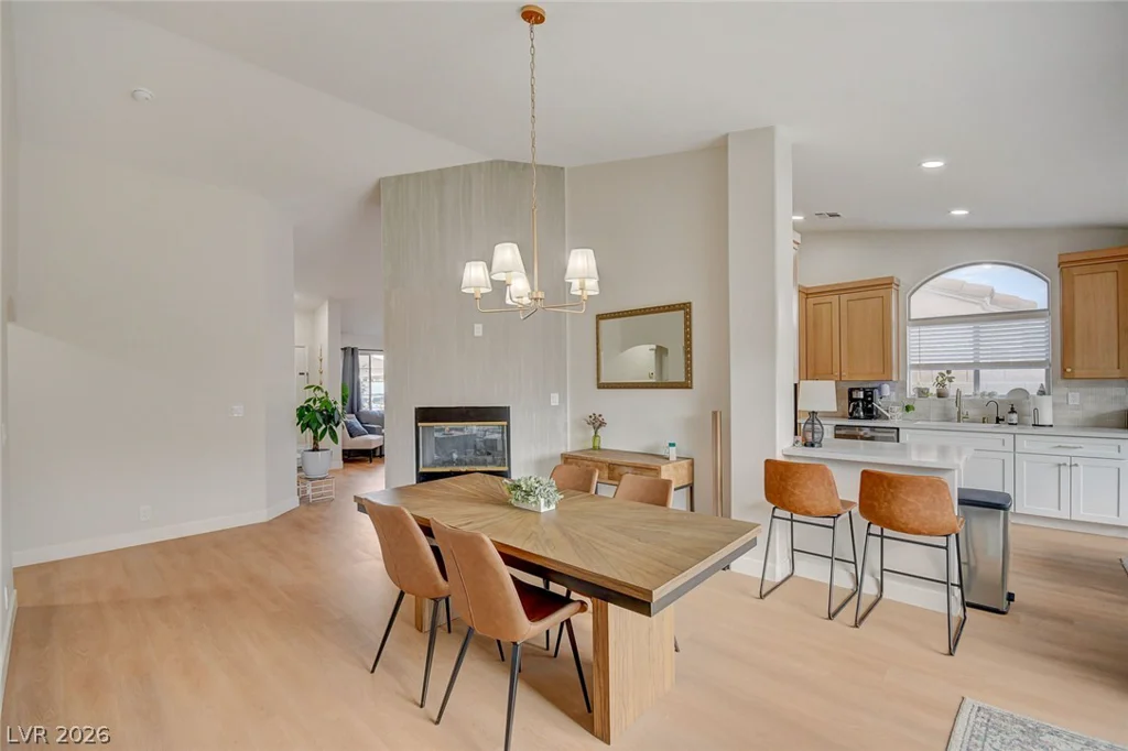 6113 Desert Haven, Las Vegas, NV 89130