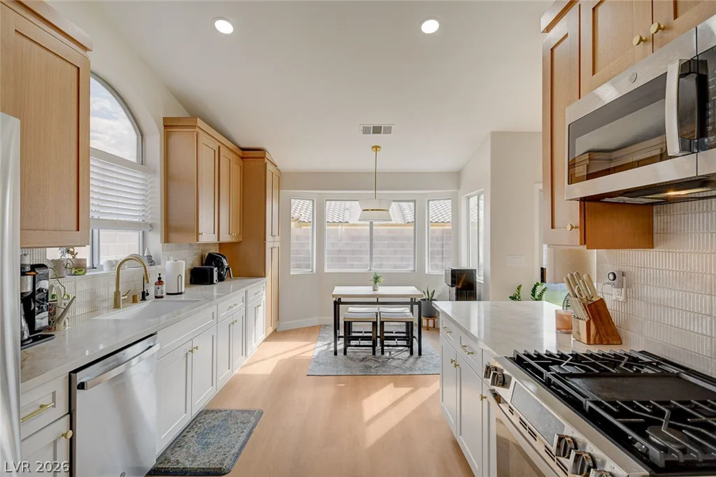 6113 Desert Haven, Las Vegas, NV 89130