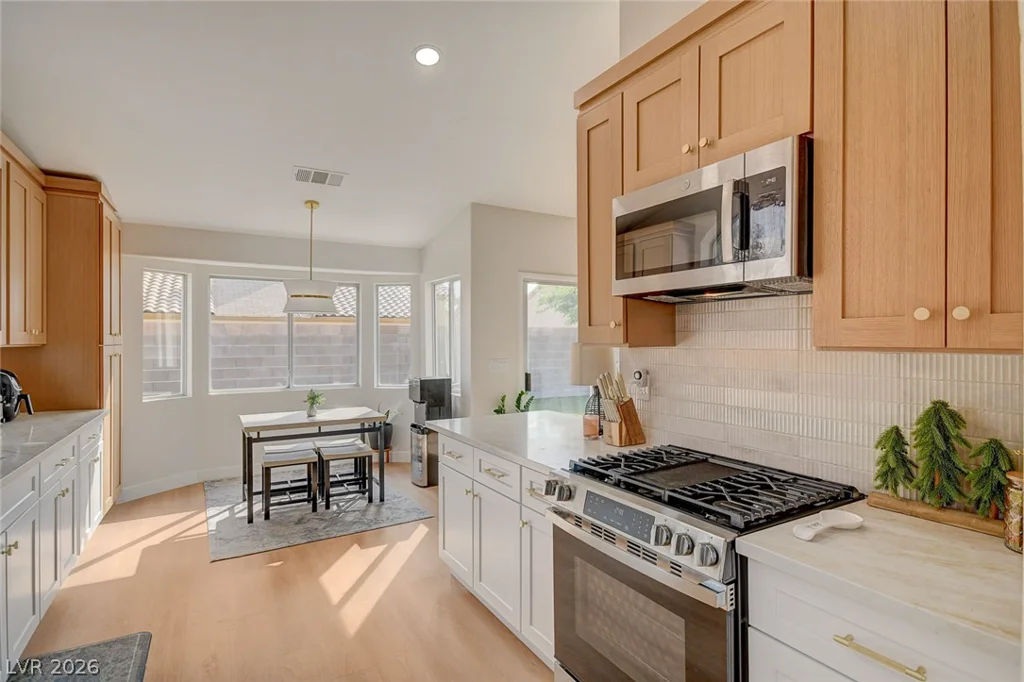 6113 Desert Haven, Las Vegas, NV 89130