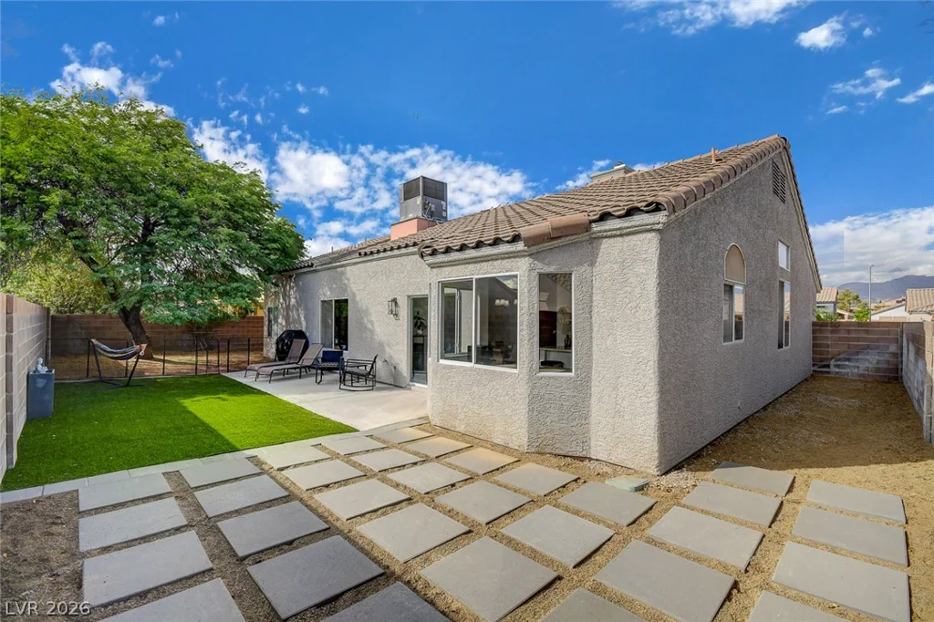 6113 Desert Haven, Las Vegas, NV 89130