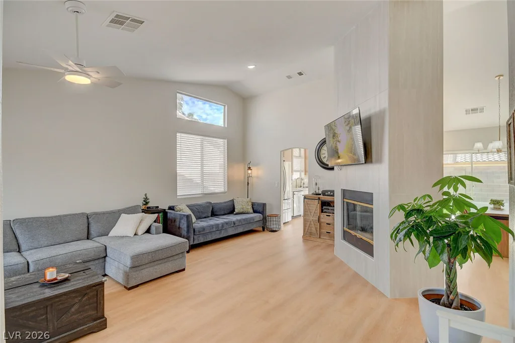 6113 Desert Haven, Las Vegas, NV 89130