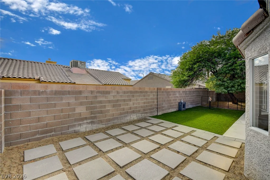 6113 Desert Haven, Las Vegas, NV 89130