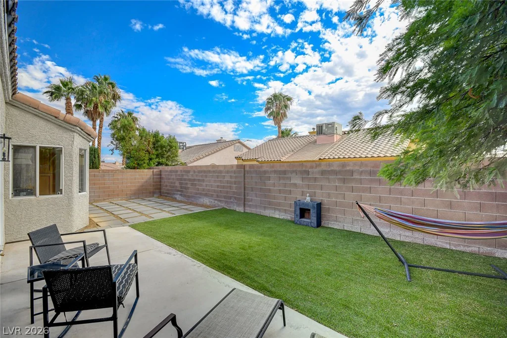 6113 Desert Haven, Las Vegas, NV 89130