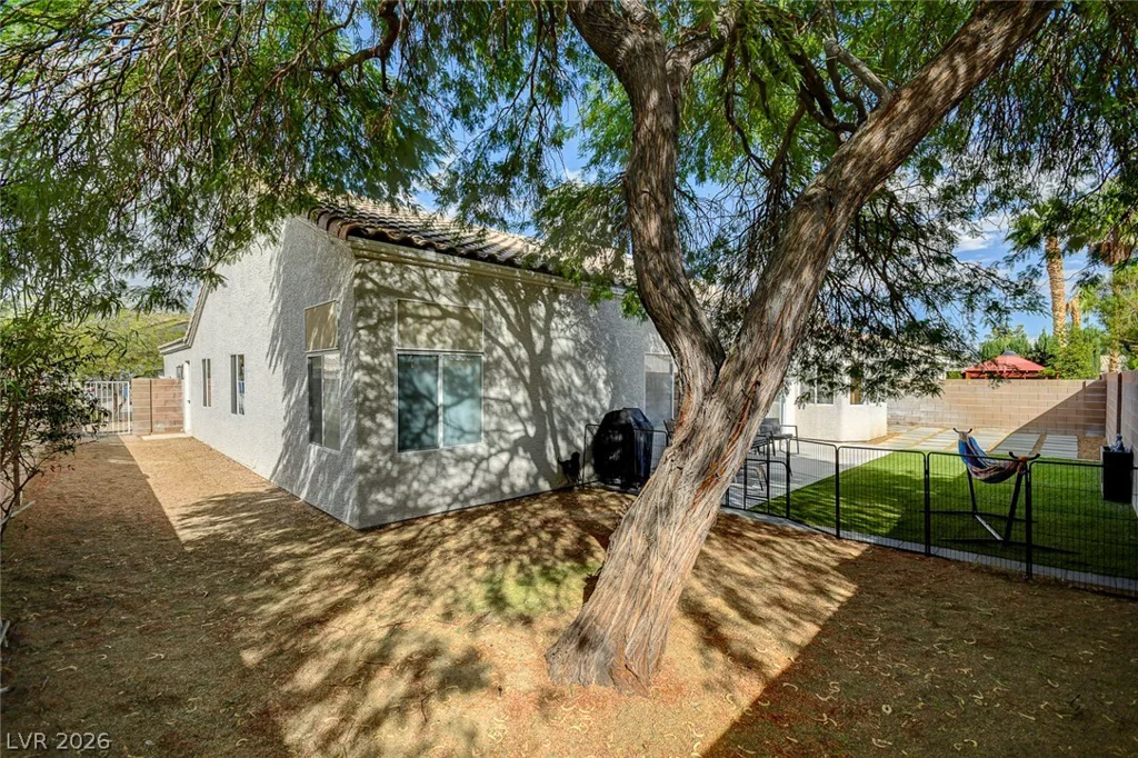 6113 Desert Haven, Las Vegas, NV 89130