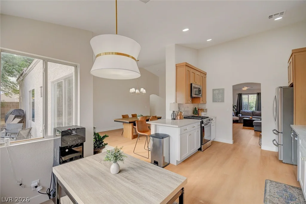 6113 Desert Haven, Las Vegas, NV 89130