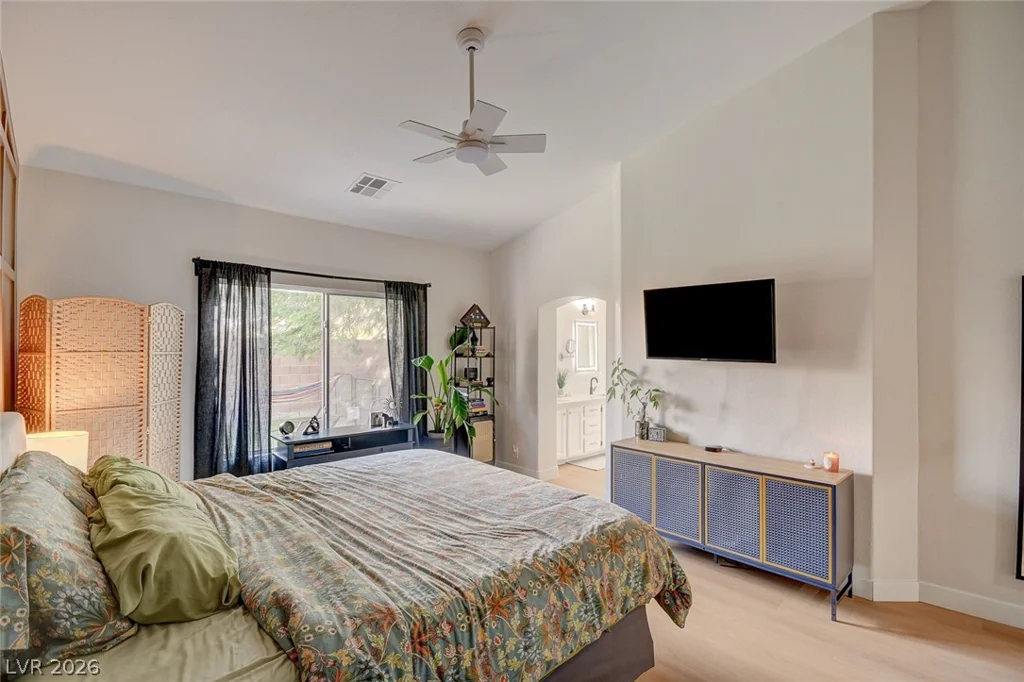 6113 Desert Haven, Las Vegas, NV 89130