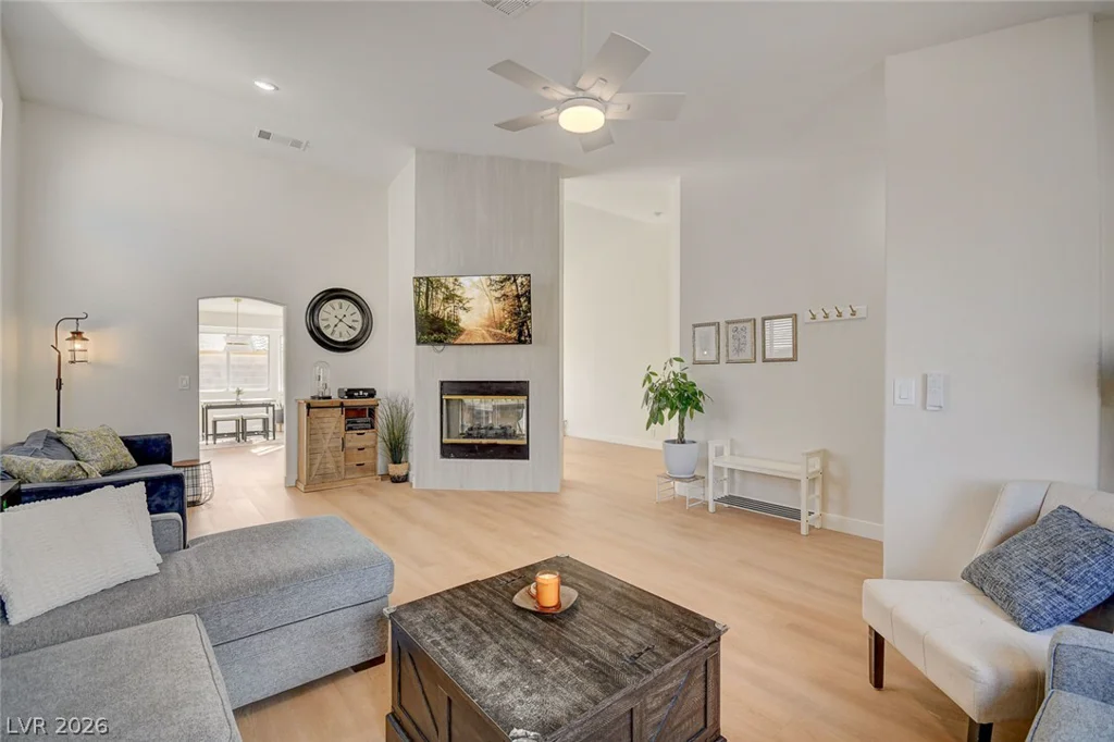 6113 Desert Haven, Las Vegas, NV 89130