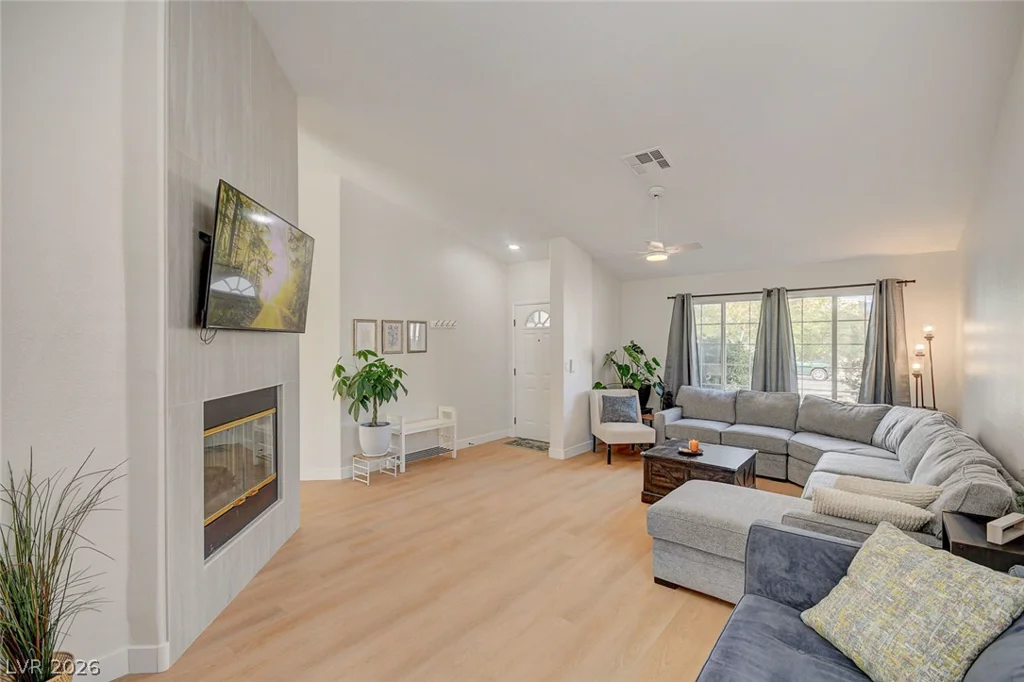 6113 Desert Haven, Las Vegas, NV 89130