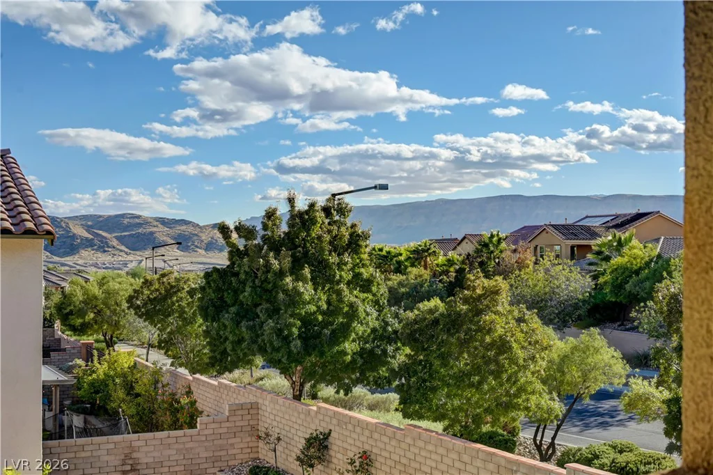 449 Paso De Montana, Las Vegas, NV 89138