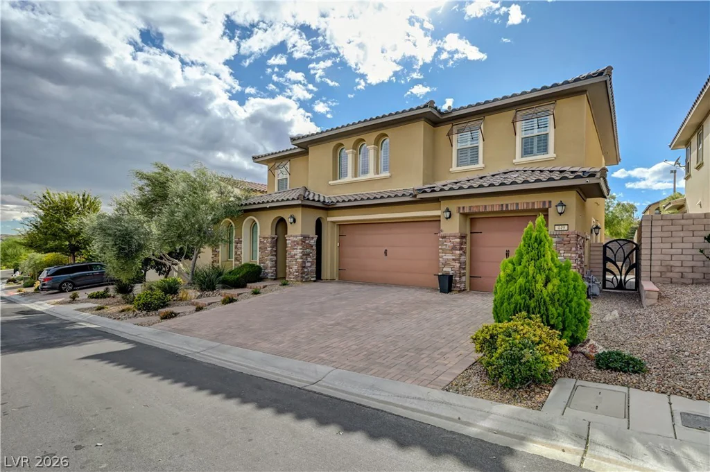 449 Paso De Montana, Las Vegas, NV 89138