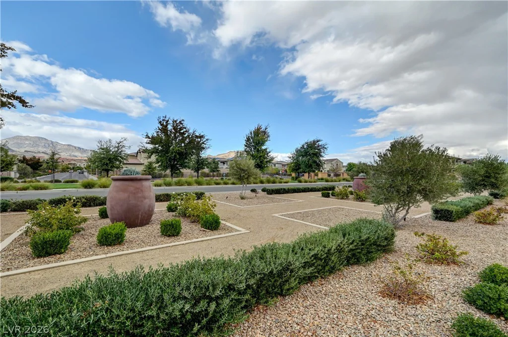 449 Paso De Montana, Las Vegas, NV 89138