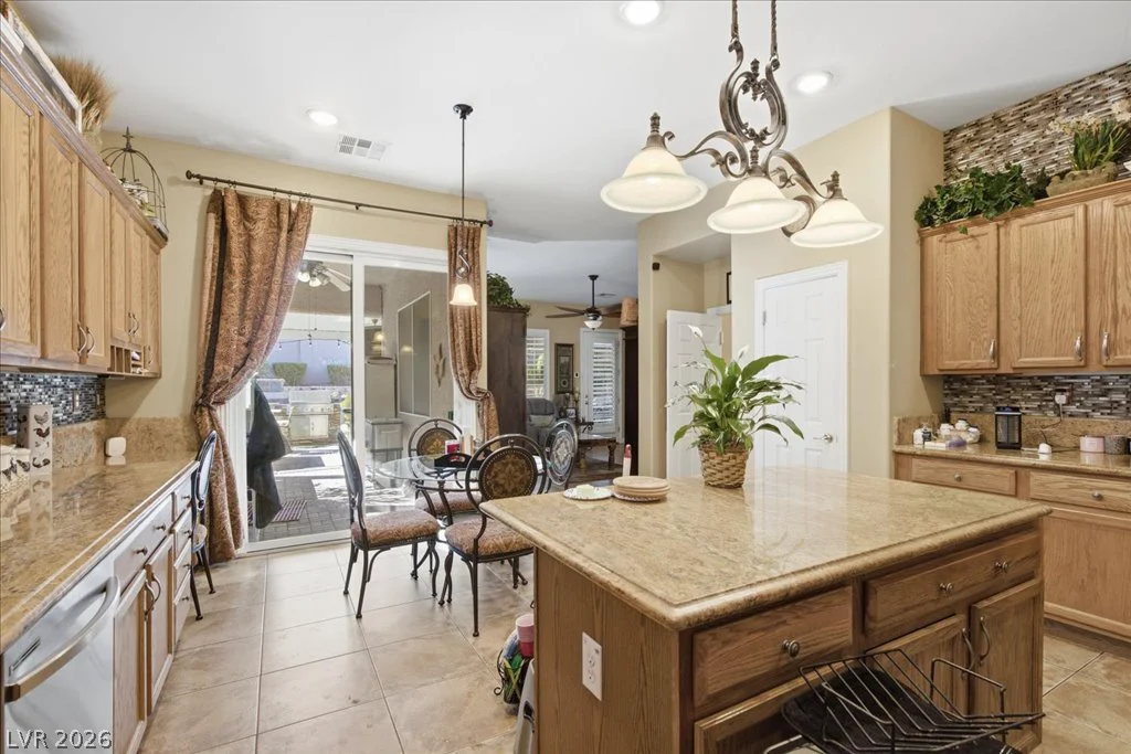 7233 Silver Valley, Las Vegas, NV 89149