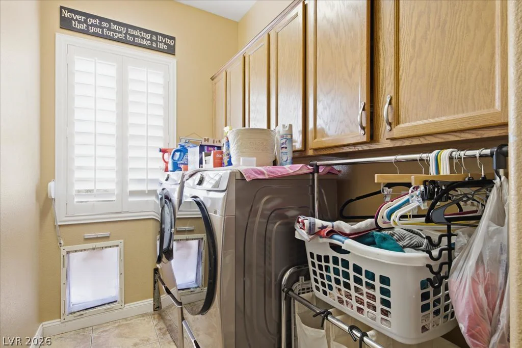 7233 Silver Valley, Las Vegas, NV 89149