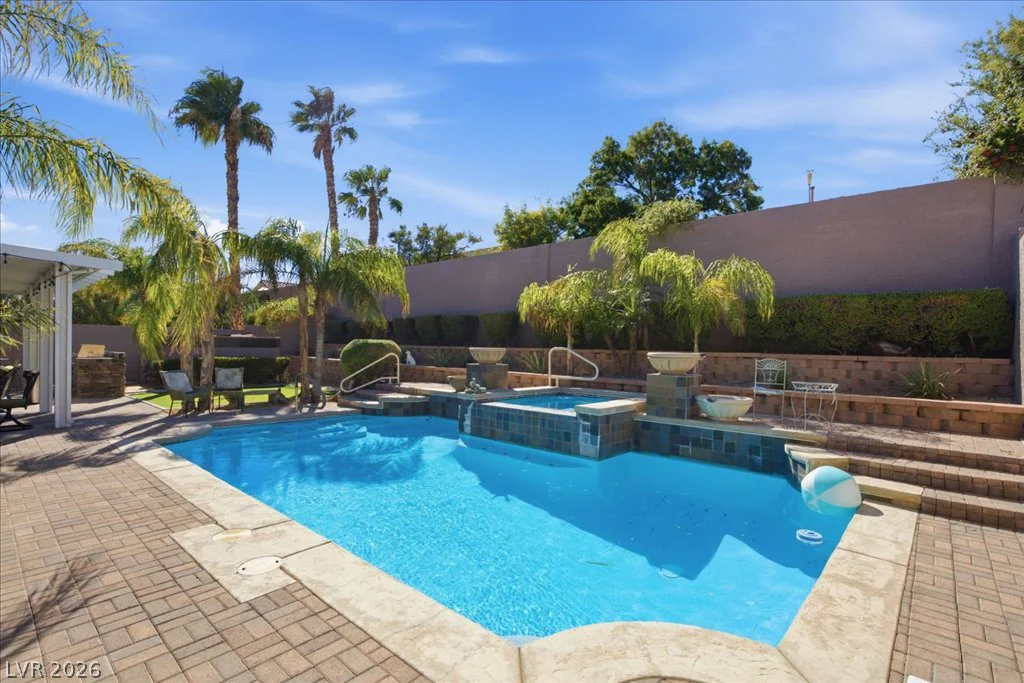 7233 Silver Valley, Las Vegas, NV 89149