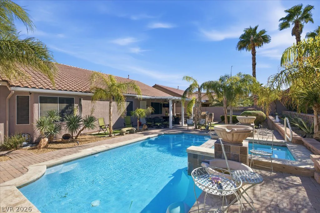 7233 Silver Valley, Las Vegas, NV 89149