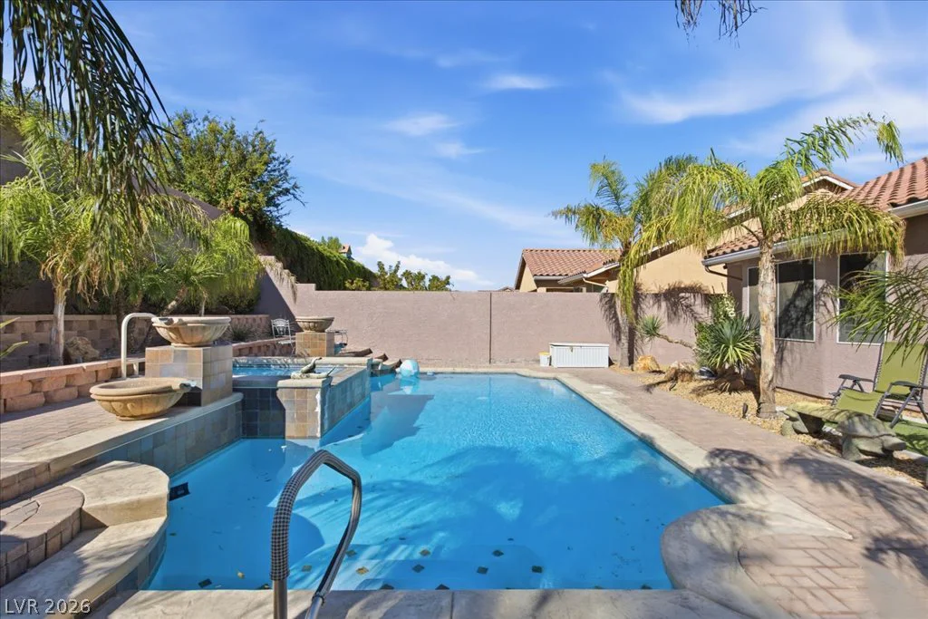 7233 Silver Valley, Las Vegas, NV 89149