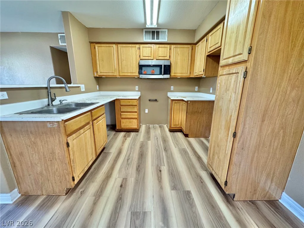 5710 Tropicana, Las Vegas, NV 89122