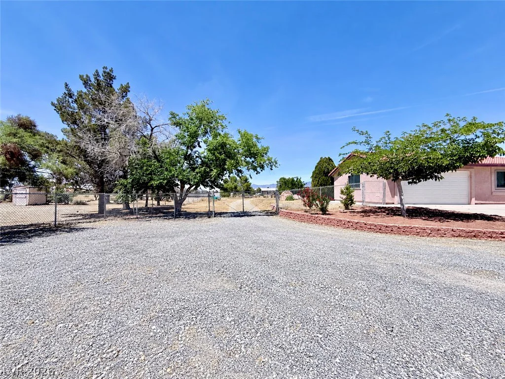 1220 Gamebird, Pahrump, NV 89048