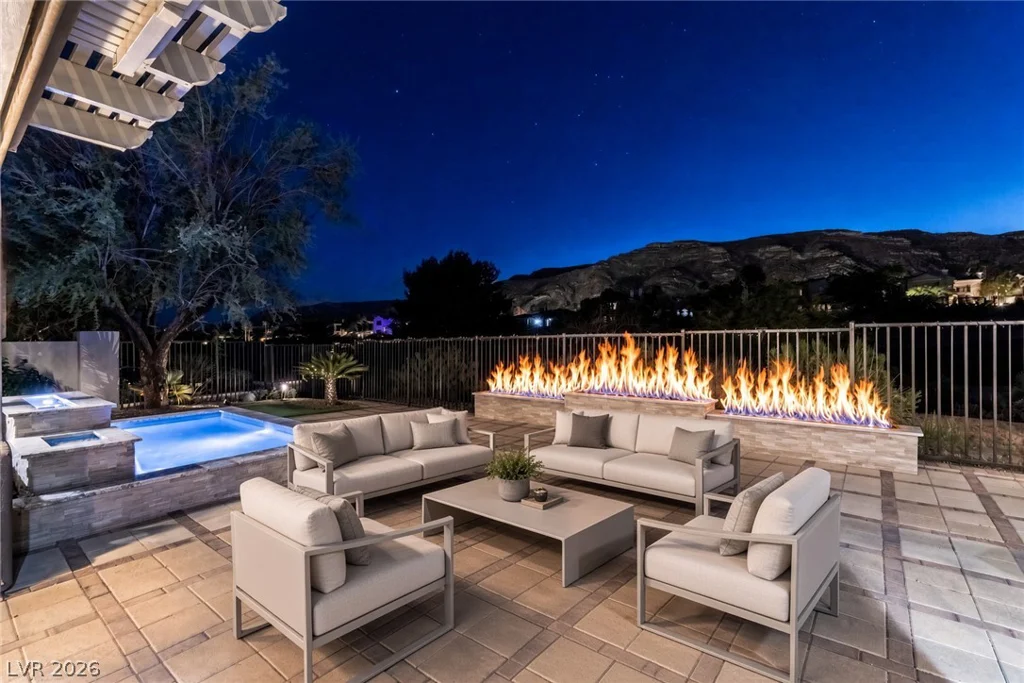 2587 Turtle Head Peak Dr, Las Vegas, NV 89135