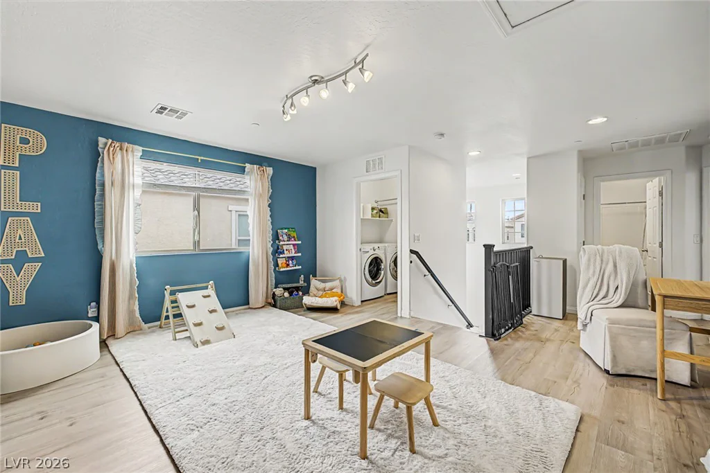 947 Via Del Campo, Henderson, NV 89011