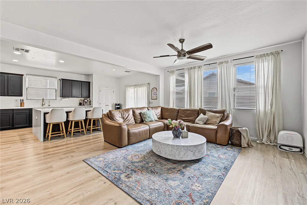 947 Via Del Campo, Henderson, NV 89011