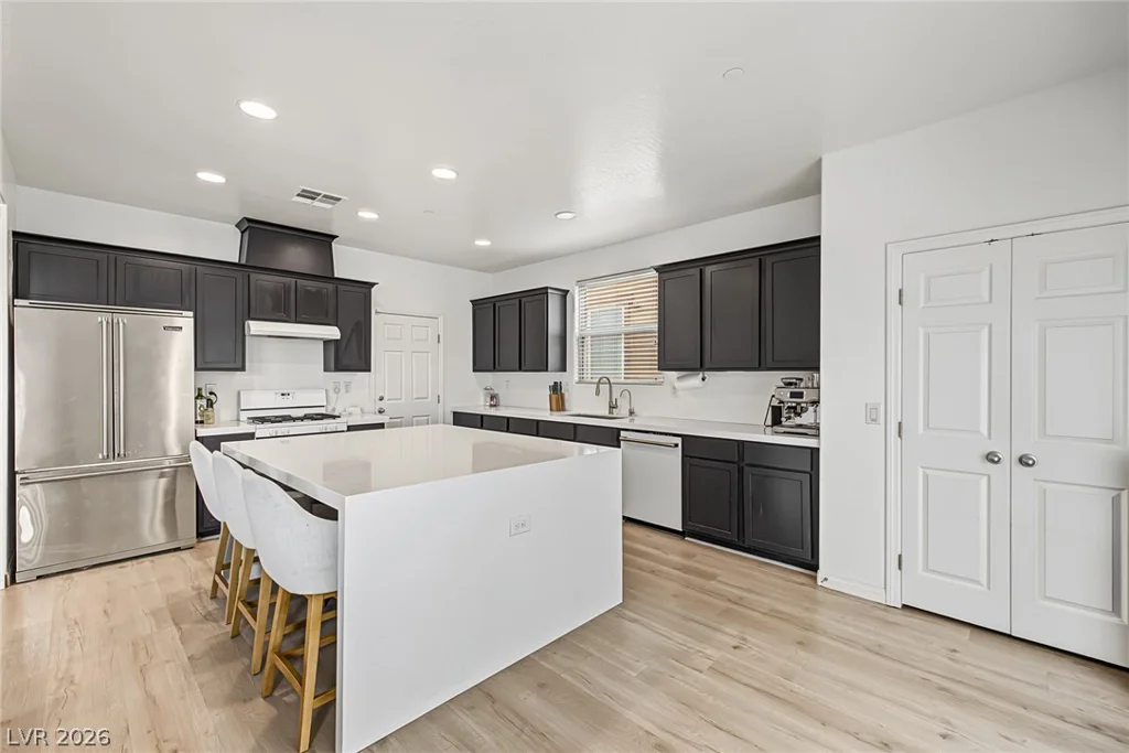 947 Via Del Campo, Henderson, NV 89011