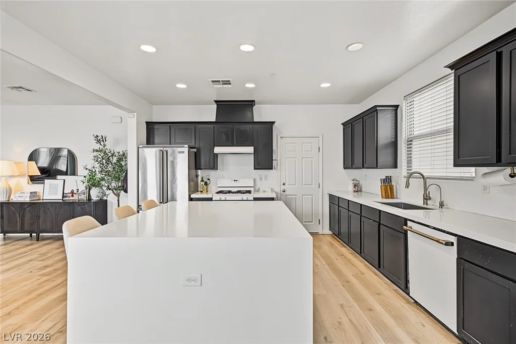 947 Via Del Campo, Henderson, NV 89011