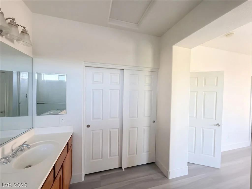 7219 Regent Pond, Las Vegas, NV 89166