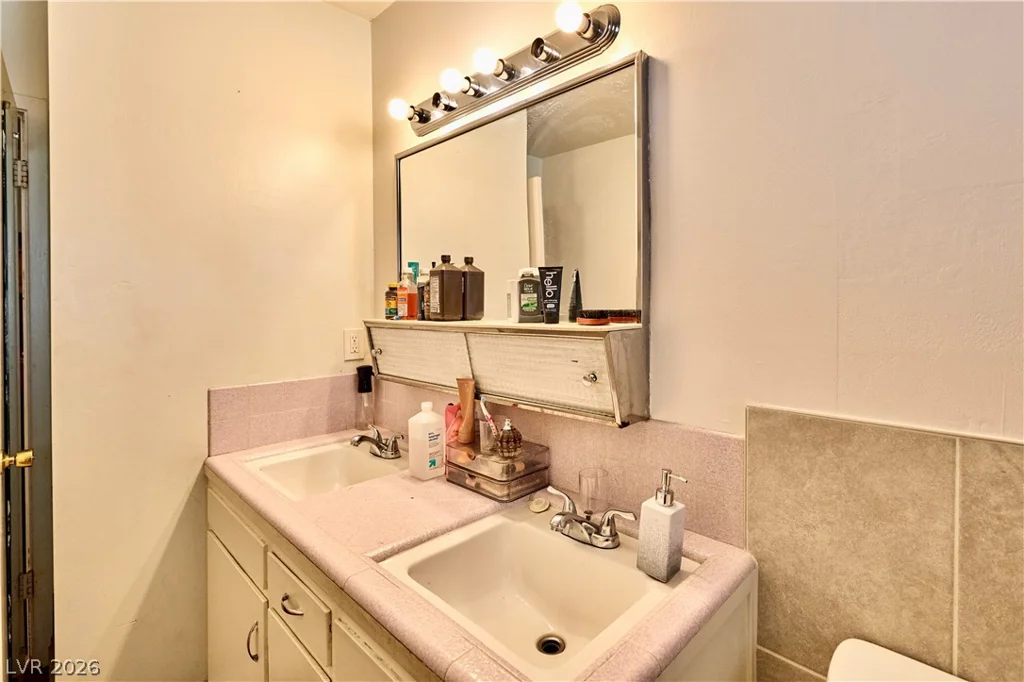 4504 Exposition, Las Vegas, NV 89102