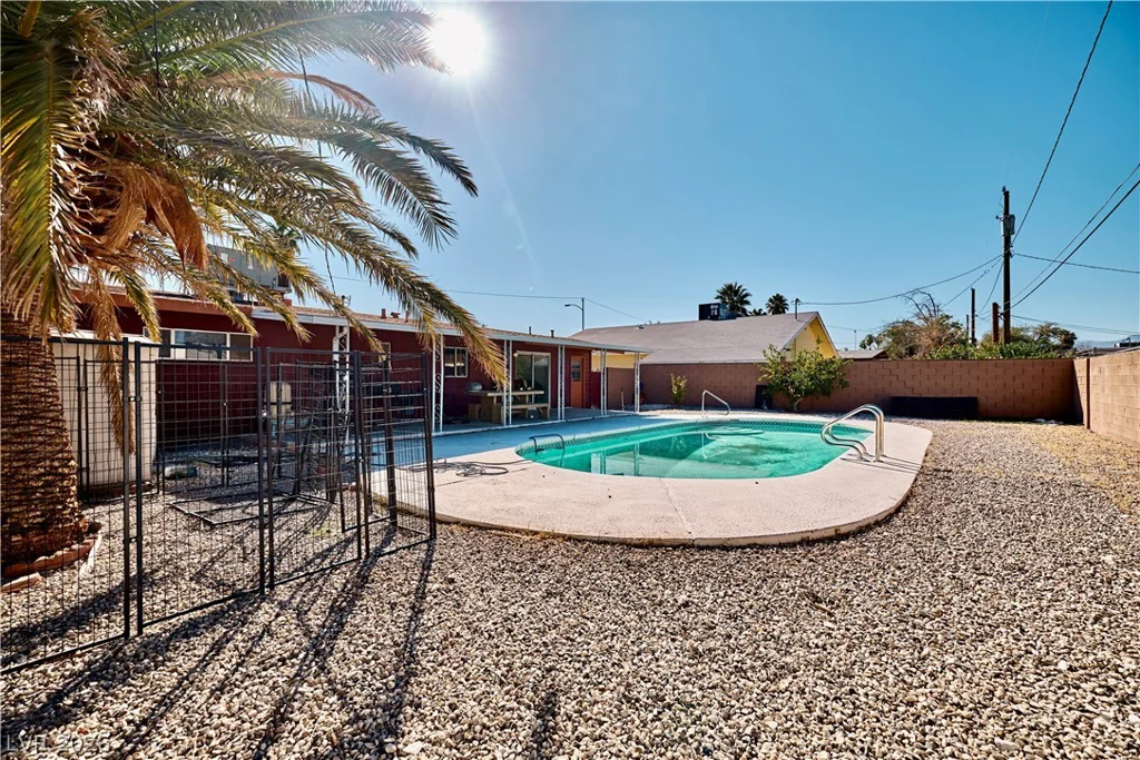 4504 Exposition, Las Vegas, NV 89102