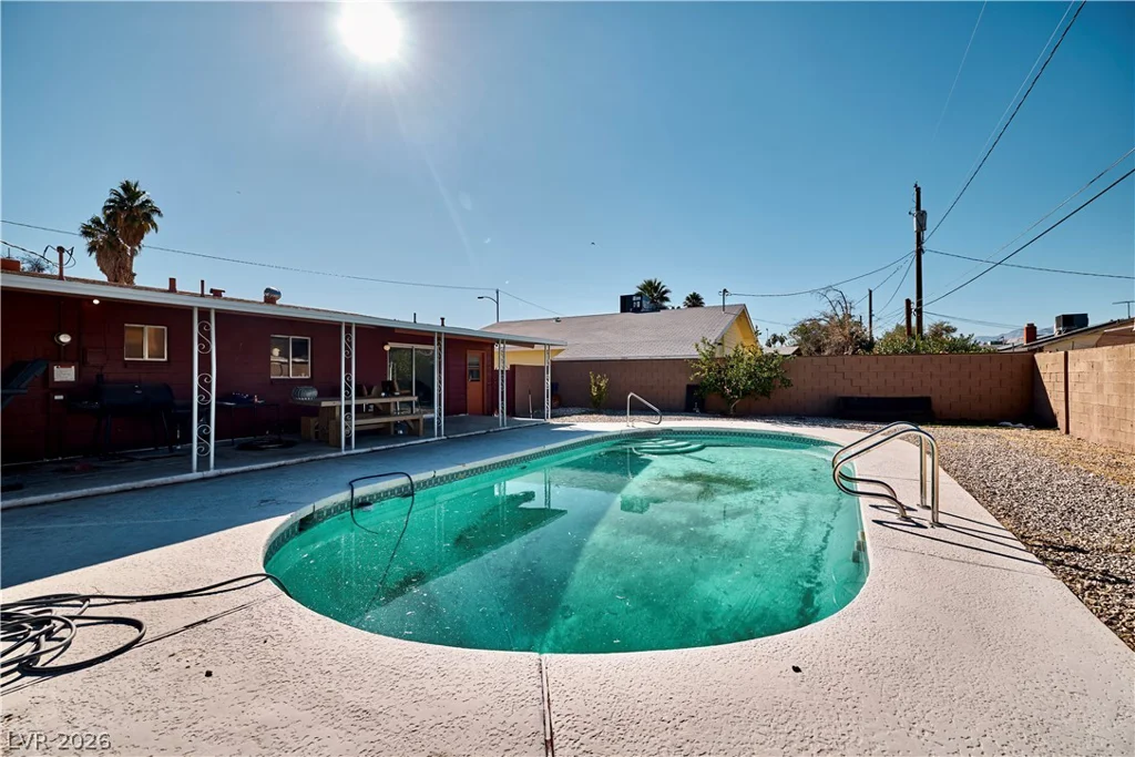 4504 Exposition, Las Vegas, NV 89102