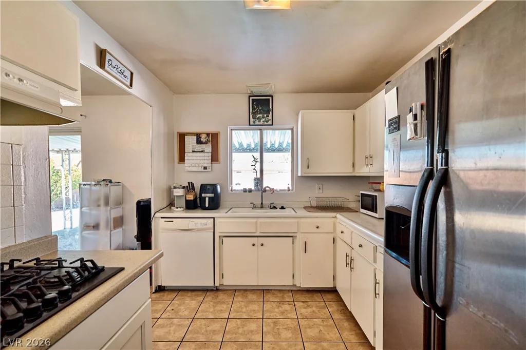 4504 Exposition, Las Vegas, NV 89102