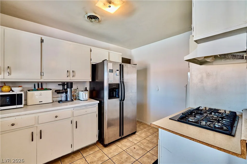 4504 Exposition, Las Vegas, NV 89102