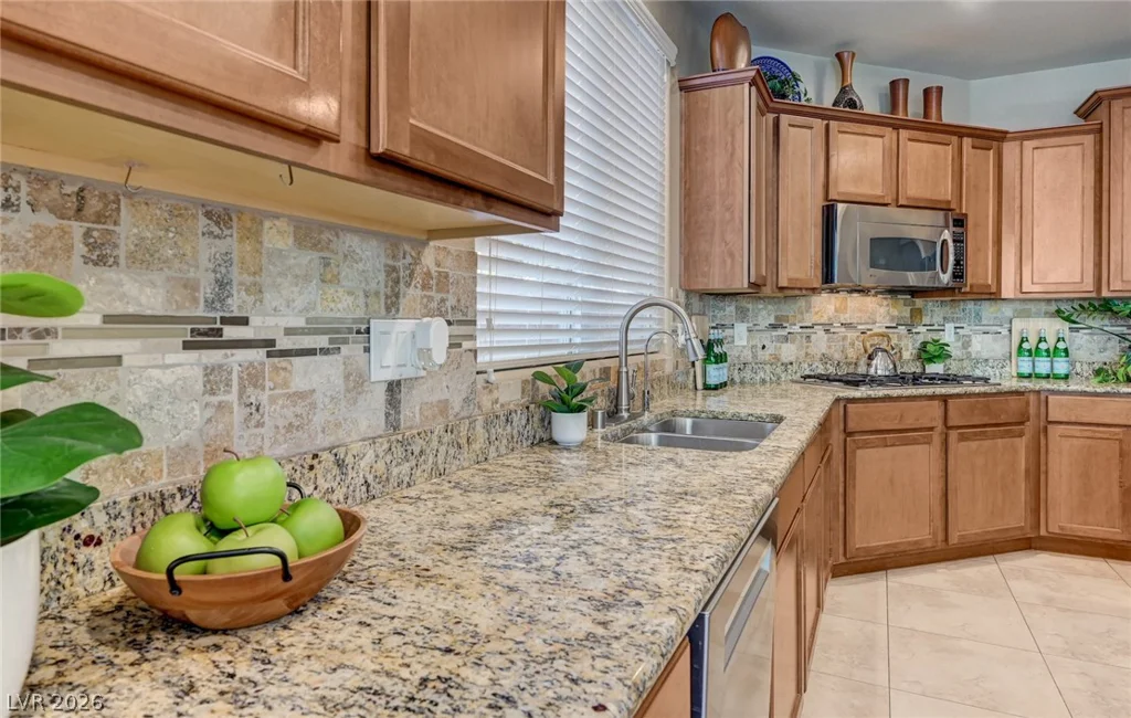 7020 Twin Forks Peak, Las Vegas, NV 89166