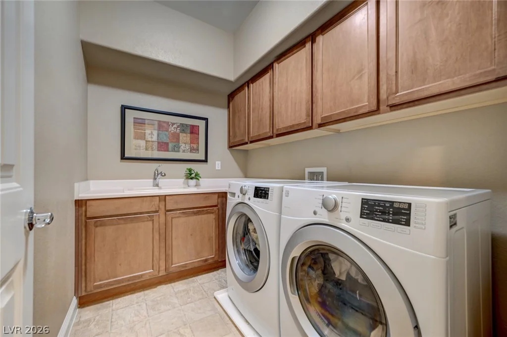 7020 Twin Forks Peak, Las Vegas, NV 89166