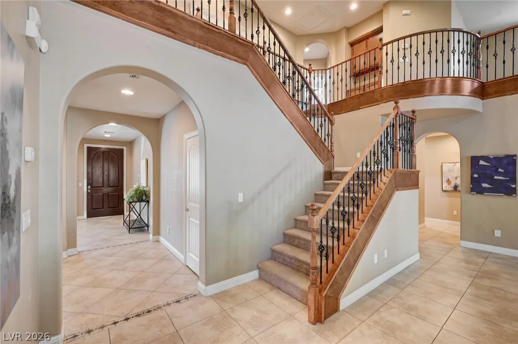 7020 Twin Forks Peak, Las Vegas, NV 89166