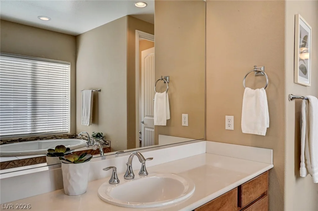 7020 Twin Forks Peak, Las Vegas, NV 89166