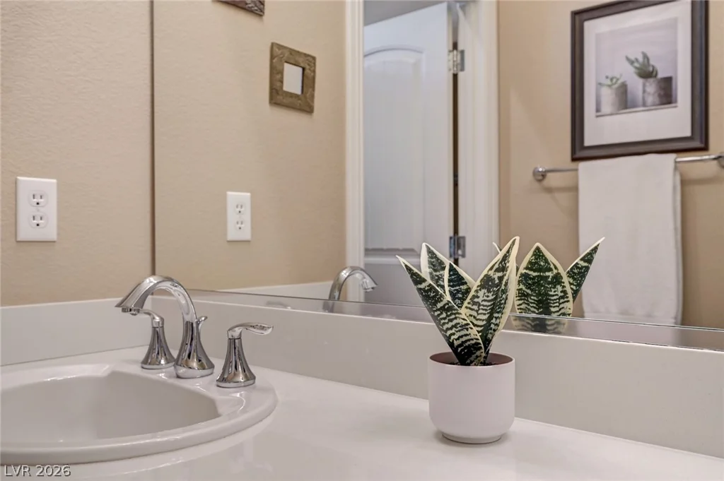 7020 Twin Forks Peak, Las Vegas, NV 89166