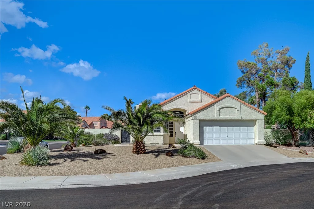 9932 Heffner Hills, Las Vegas, NV 89117