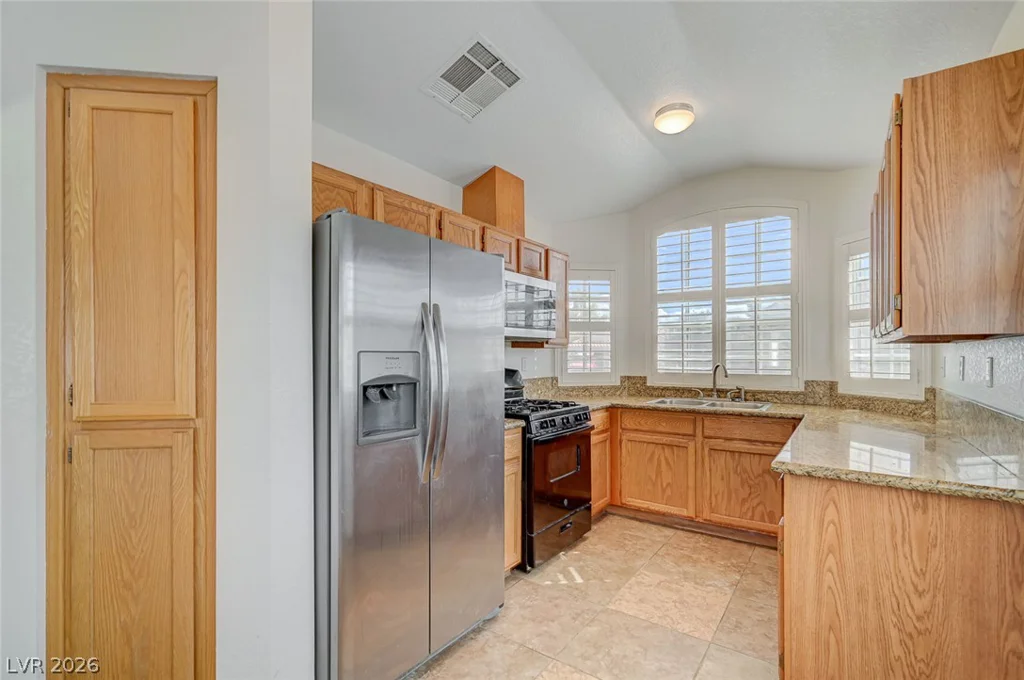 9932 Heffner Hills, Las Vegas, NV 89117
