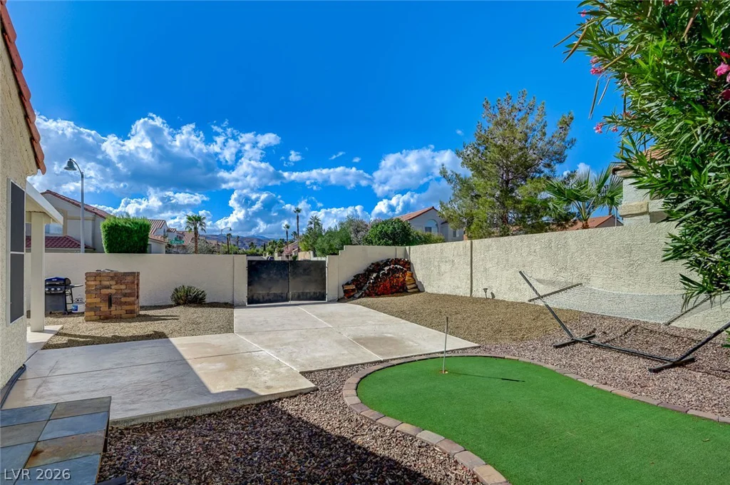 9932 Heffner Hills, Las Vegas, NV 89117