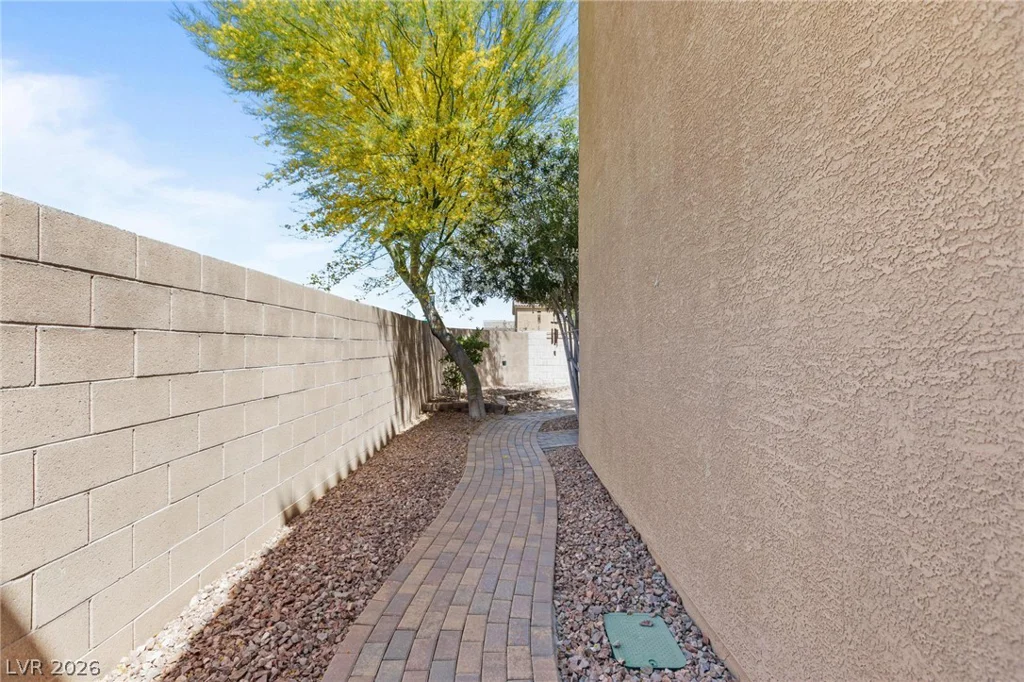 92 Newmiller, Henderson, NV 89002