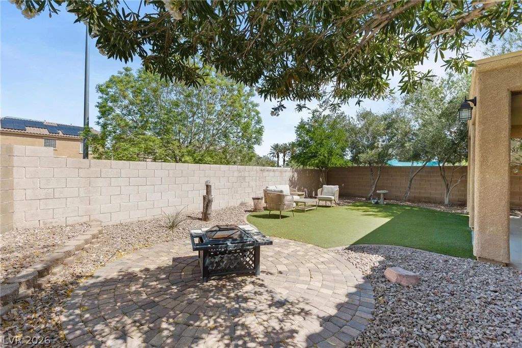 92 Newmiller, Henderson, NV 89002